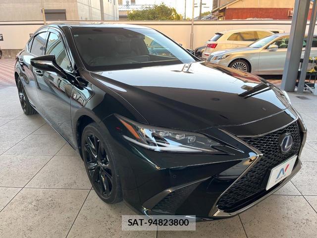 Lexus ES 2022-01 8284453-16