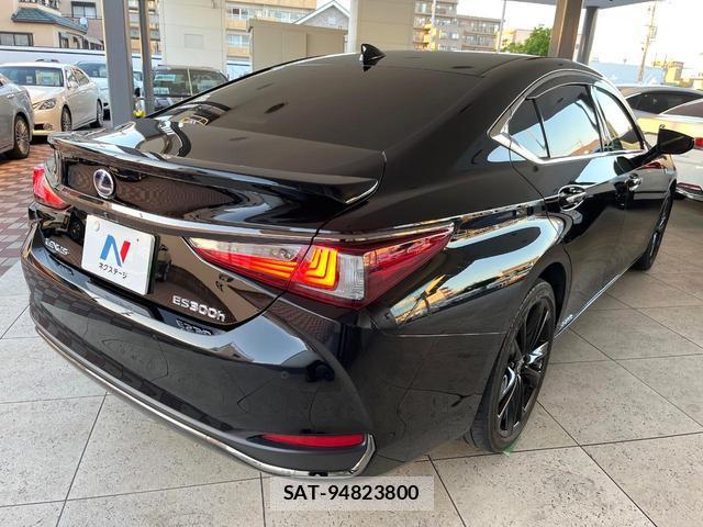 Lexus ES 2022-01 8284453-17
