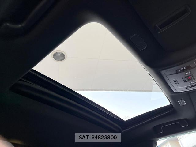 Lexus ES 2022-01 8284453-3