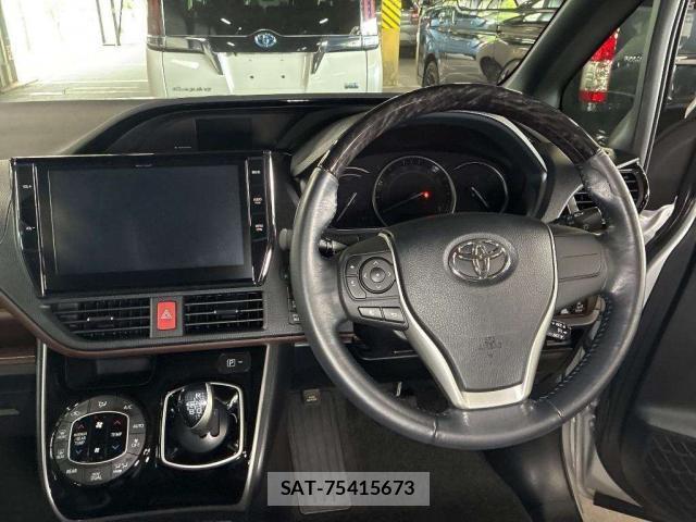 Toyota ESQUIRE 2016-02 8277020-2