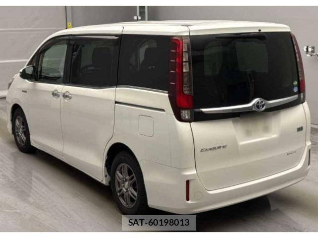 Toyota ESQUIRE 2016-05 8278377-1