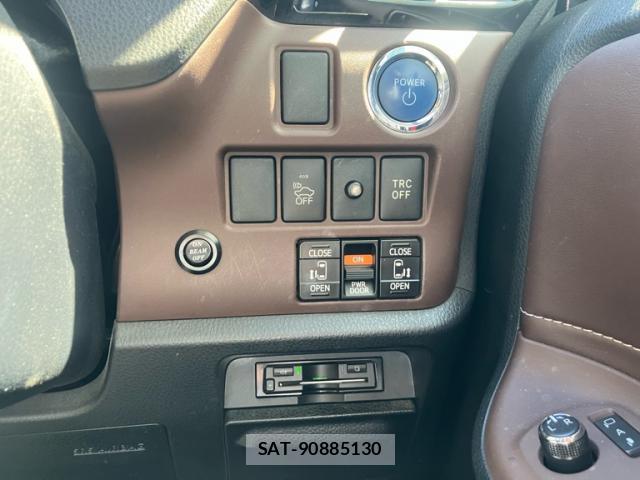 Toyota ESQUIRE 2014-12 8279631-15