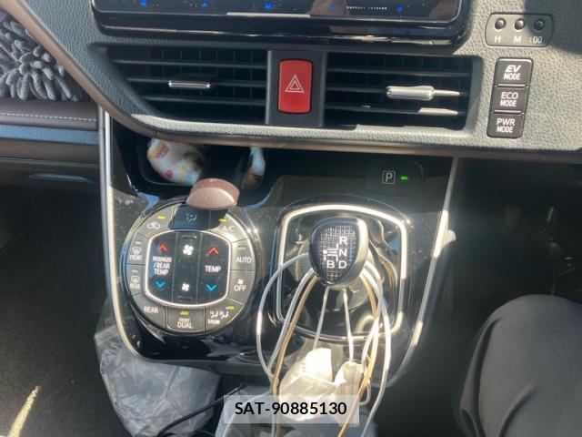 Toyota ESQUIRE 2014-12 8279631-18