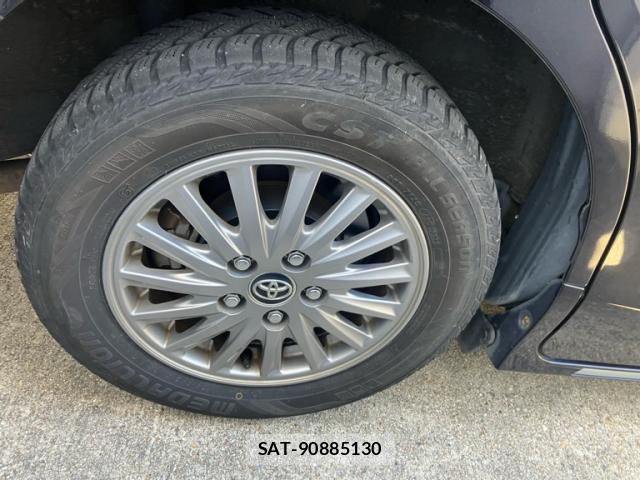 Toyota ESQUIRE 2014-12 8279631-5