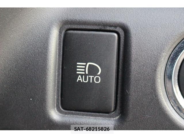 Toyota ESQUIRE 2015-09 8279817-12