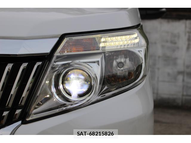 Toyota ESQUIRE 2015-09 8279817-15