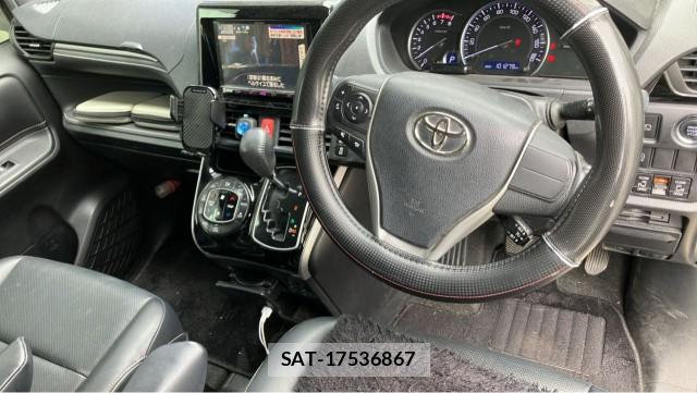 Toyota ESQUIRE 2014-12 8281313-2
