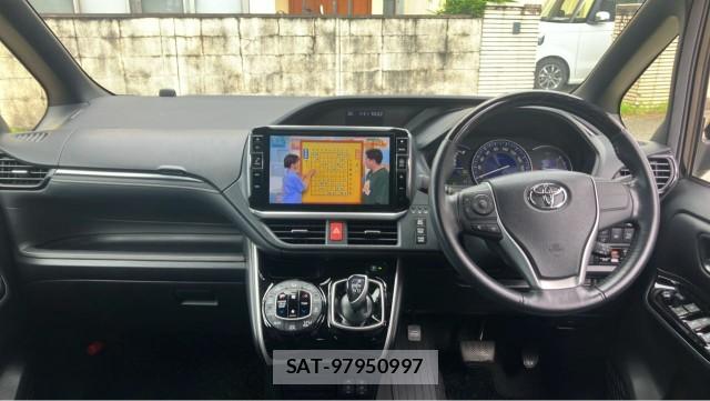 Toyota ESQUIRE 2019-07 8281370-2