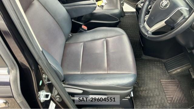 Toyota ESQUIRE 2015-03 8281760-5