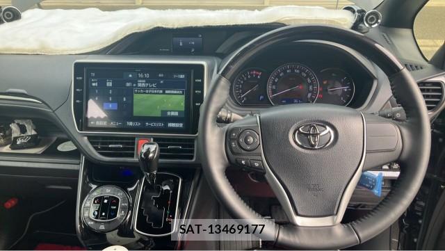 Toyota ESQUIRE 2020-10 8282300-16