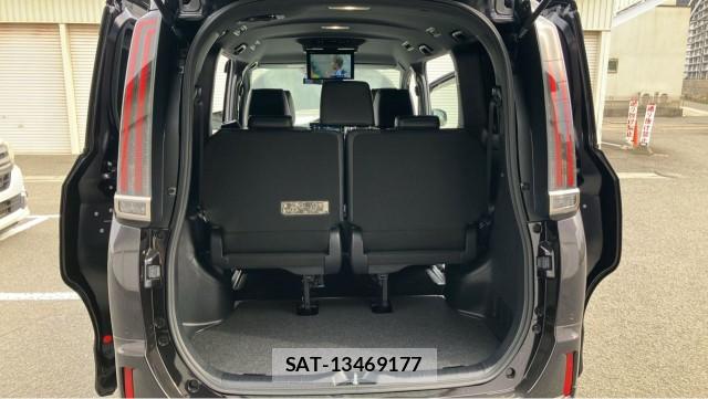 Toyota ESQUIRE 2020-10 8282300-17