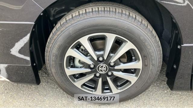 Toyota ESQUIRE 2020-10 8282300-8