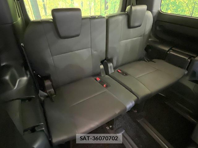 Toyota ESQUIRE 2017-11 8282635-9