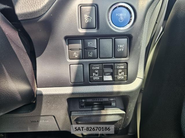 Toyota ESQUIRE 2018-07 8283699-12