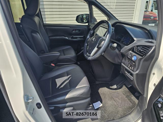 Toyota ESQUIRE 2018-07 8283699-3