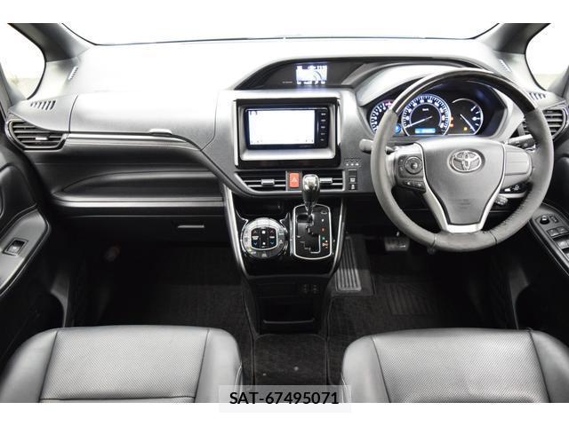 Toyota ESQUIRE 2015-08 8284330-10