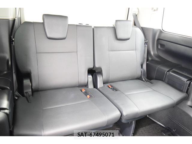 Toyota ESQUIRE 2015-08 8284330-19