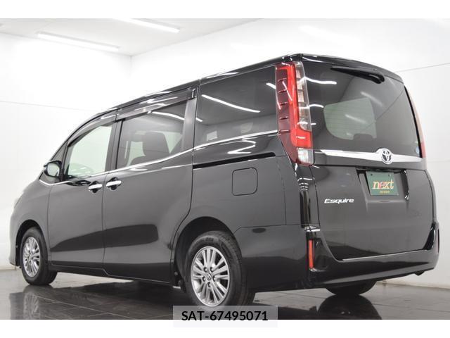 Toyota ESQUIRE 2015-08 8284330-9