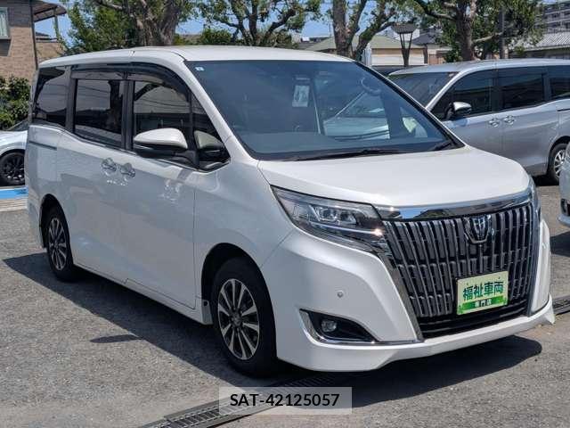 Toyota ESQUIRE 2017-08 8284433-10
