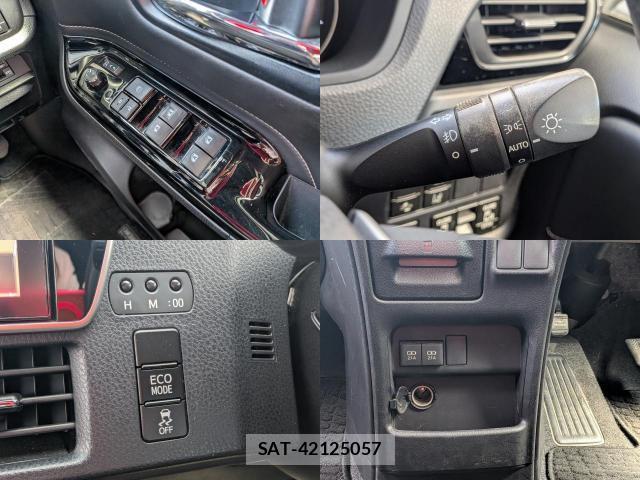Toyota ESQUIRE 2017-08 8284433-17