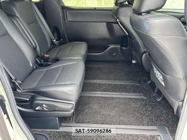 Toyota ESQUIRE 2017-12 8284462-7