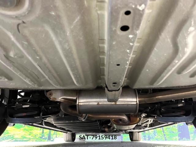 Toyota ESQUIRE 2019-08 8285215-18