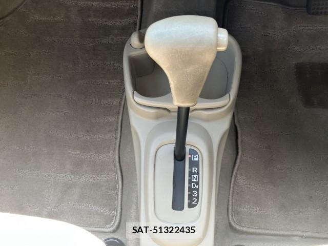 Daihatsu ESSE 2009-07 8279135-12