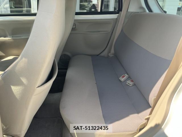 Daihatsu ESSE 2009-07 8279135-4