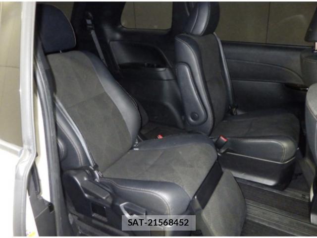 Toyota ESTIMA 2017-07 8277036-4