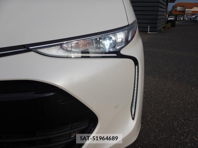 Toyota ESTIMA 2017-03 8277523-9