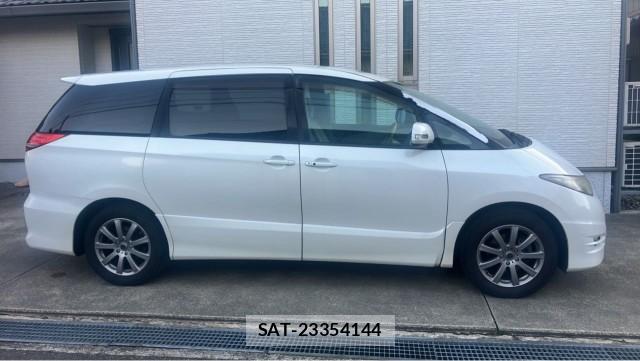 Toyota ESTIMA 2007-09 8280502-3
