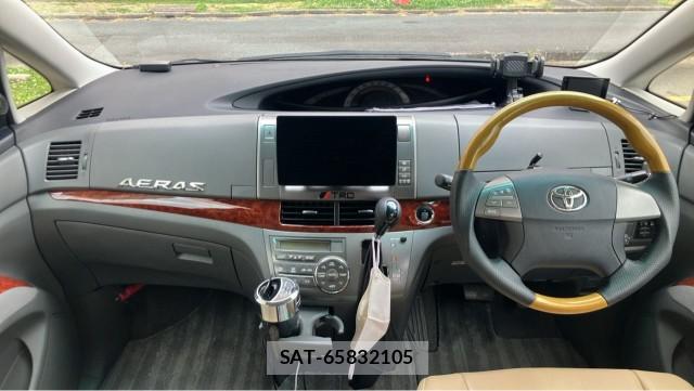 Toyota ESTIMA 2010-03 8281300-2