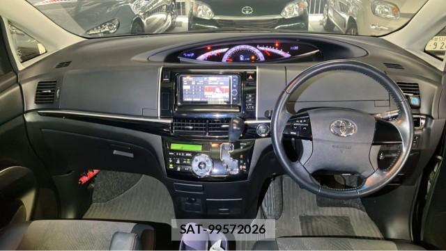 Toyota ESTIMA 2013-10 8281835-2