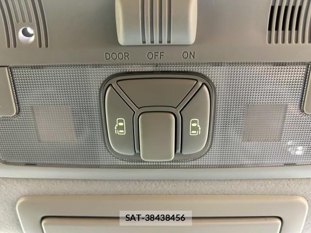 Toyota ESTIMA 2015-09 8283866-9