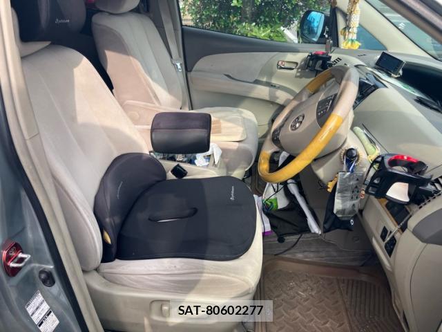 Toyota ESTIMA 2007-09 8285063-5