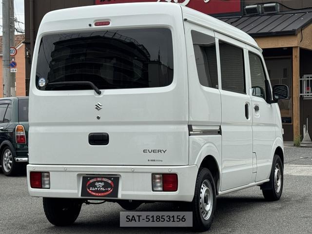 Suzuki EVERY 2022-06 8277720-1