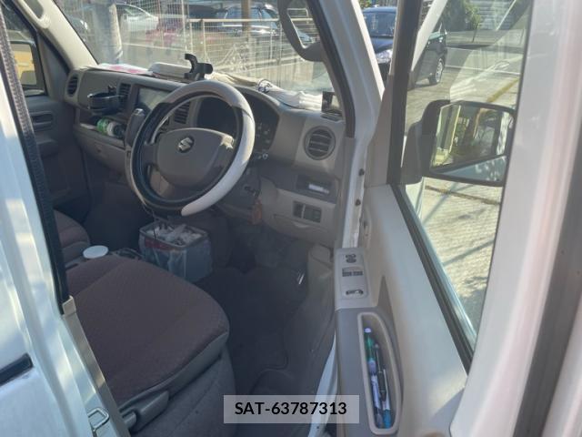Suzuki EVERY 2014-11 8279637-15