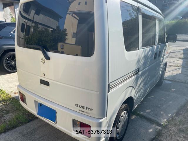 Suzuki EVERY 2014-11 8279637-2