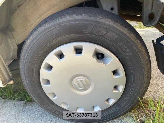 Suzuki EVERY 2014-11 8279637-5