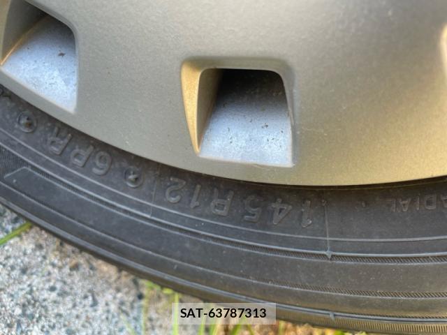 Suzuki EVERY 2014-11 8279637-6