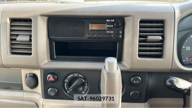 Suzuki EVERY 2015-03 8280659-4