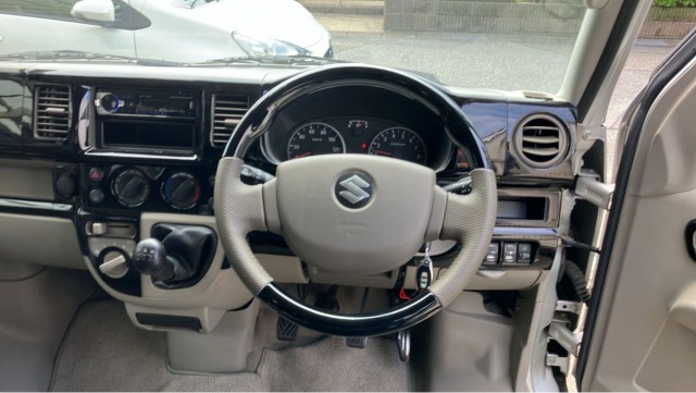 Suzuki EVERY 2007-11 8281378-16