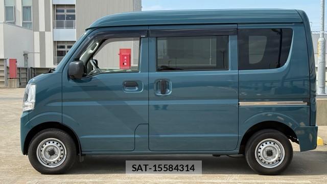 Suzuki EVERY 2025-03 8282434-10