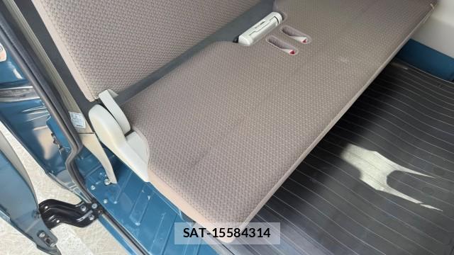 Suzuki EVERY 2025-03 8282434-7