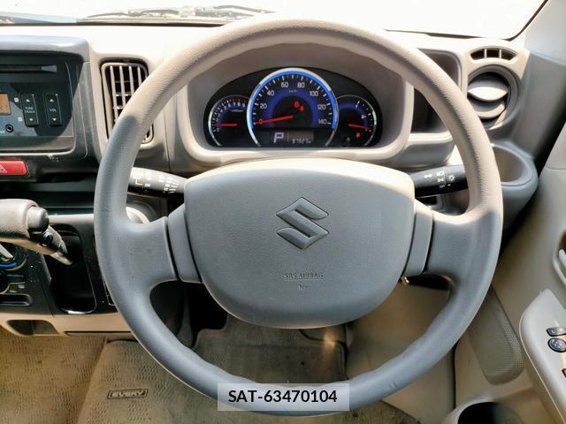 Suzuki EVERY 2015-06 8283056-13