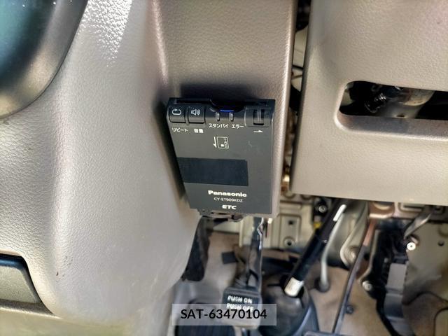 Suzuki EVERY 2015-06 8283056-17