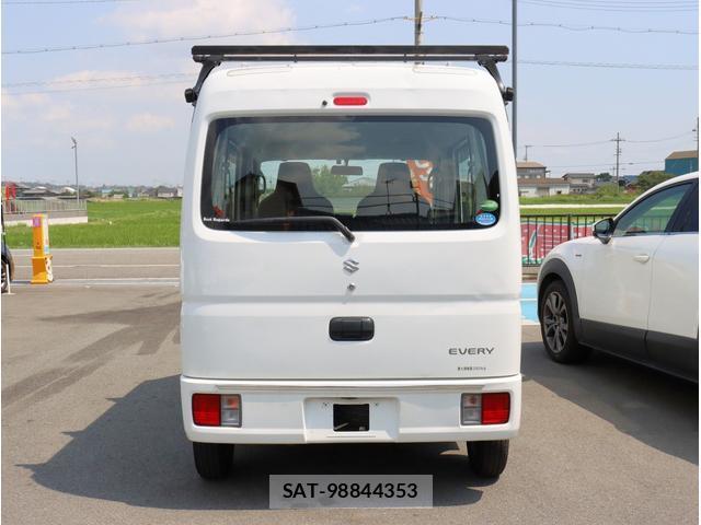 Suzuki EVERY 2018-11 8283417-8
