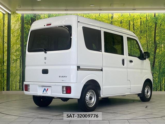 Suzuki EVERY 2022-10 8284932-16