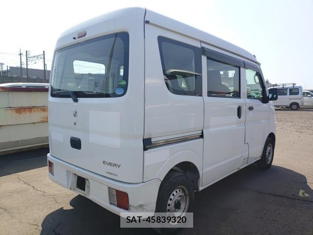 Suzuki EVERY 2020-07 8285702-2