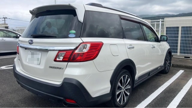 Subaru EXIGA CROSSOVER 2016-02 8281833-12